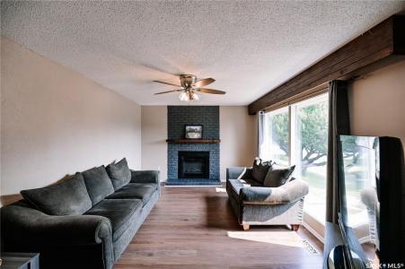 2605 15TH AVENUE E, Prince Albert, Saskatchewan S6V 6H4, Canada
