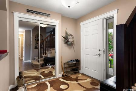 4519 MCMILLAN DRIVE, Regina, 萨斯喀彻温省 S4X 0C5, 加拿大