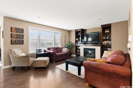 4519 MCMILLAN DRIVE, Regina, 萨斯喀彻温省 S4X 0C5, 加拿大