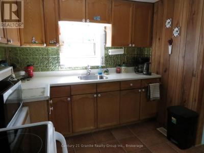 1053 BUTTERCUP DRIVE, Highlands East (monmouth), Ontario K0L 3C0, Canadá