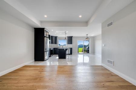 721 FALERIA STREET, Lakeshore, Ontario N8L 0K1, Canadá