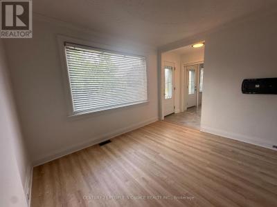 28 MONTCALM AVENUE, Toronto (briar Hill-belgravia), Ontario M6E 4N6, Canada