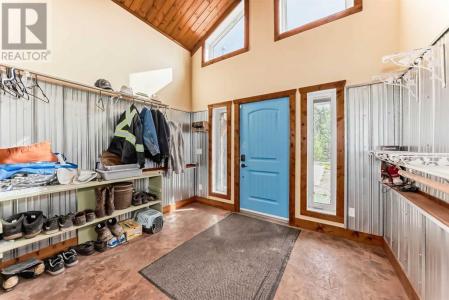 33244 RANGE ROAD 50, Rural Mountain View County, Alberta T0M 1X0, Canada