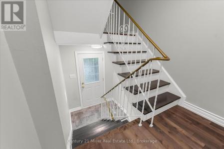 1531 WESTMINSTER PLACE, Burlington (mountainside), Ontario L7P 2B4, Canadá