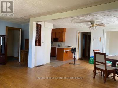 209 KATHERINE STREET, Temiskaming Shores (new Liskeard), 安大略省 P0J 1P0, 加拿大