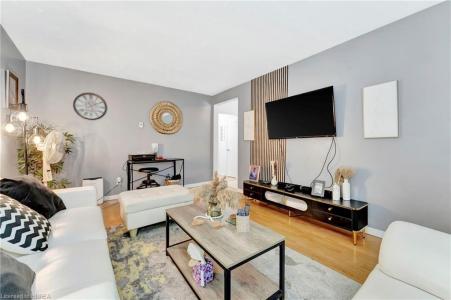 362 GREY STREET, Brantford, 온타리오주 N3S 4X4, 캐나다