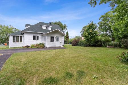 42A Boul. Salaberry N., Châteauguay, Québec J6J 4J9, Canada