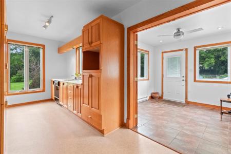 42A Boul. Salaberry N., Châteauguay, Québec J6J 4J9, Canada