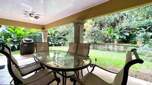 puerta de hierro , Santa Ana Santa Ana, San José 00001, 哥斯達尼加