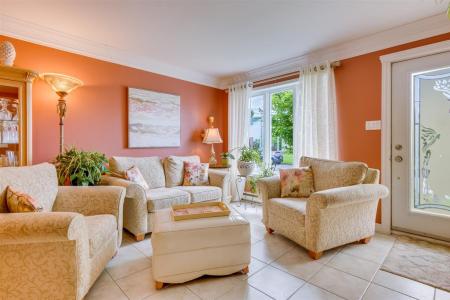 532Z Rue Allard, Sherbrooke (Fleurimont), Quebec J1G 5G1, Canada