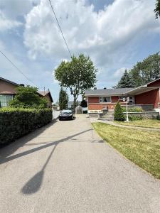 9069  Rue Asselin, Montréal (Saint-Léonard), Quebec H1R 2C9, Kanada