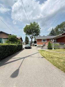 9069  Rue Asselin, Montréal (Saint-Léonard), Quebec H1R 2C9, Kanada