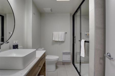 44  Av. de l'Auberge, Orford, Québec J1X 6J3, Canada