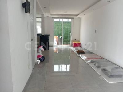 Primera Cerrada de Paseo de la Gloria 1 Casa 32,, Cuautitlán, Estado De México 54850, México