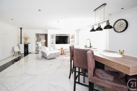 Mayenne, Pays de la Loire 53100, France