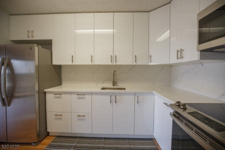 10 N Wood Ave 722, Linden City, 紐澤西州 07036-5200, 美國