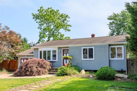 12 Rivera Lane, West Sayville, 纽约州 11796, 美国