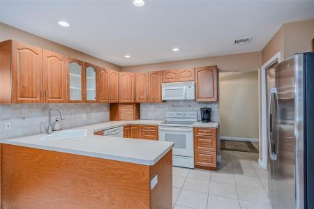 101 Wilson Drive, Port Jefferson Village, Нью-Йорк 11777, Соединенные Штаты