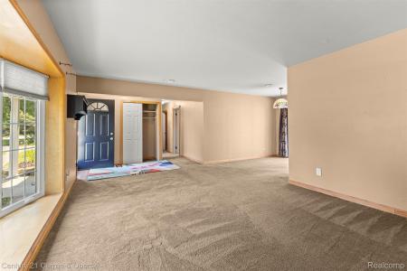 27275 Westland Road, Redford Charter Township, Michigan 48240, États-Unis