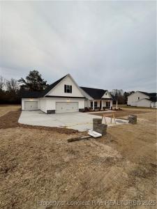395 Zeppelin Lane, Raeford, North Carolina 28376