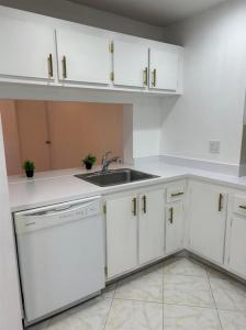 9649 NW 4th Street #5E, Coral Springs, Florida 33071, USA