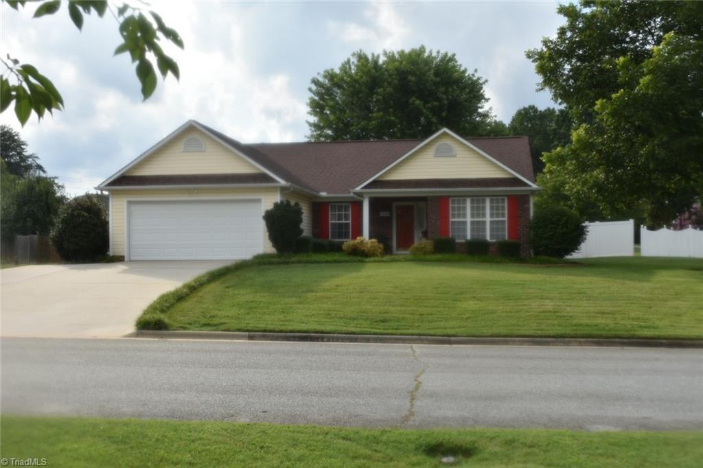 3865 Tanyard Mill Court, High Point, North Carolina 27265