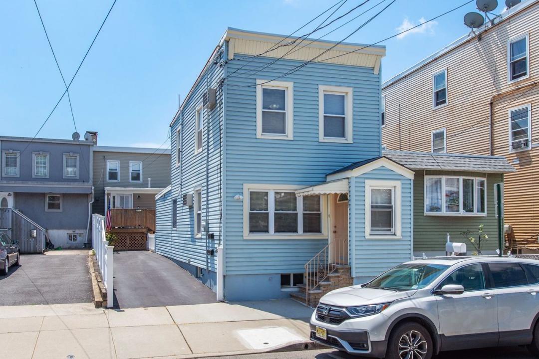321 Warren street, Harrison, New Jersey 07029, États-Unis