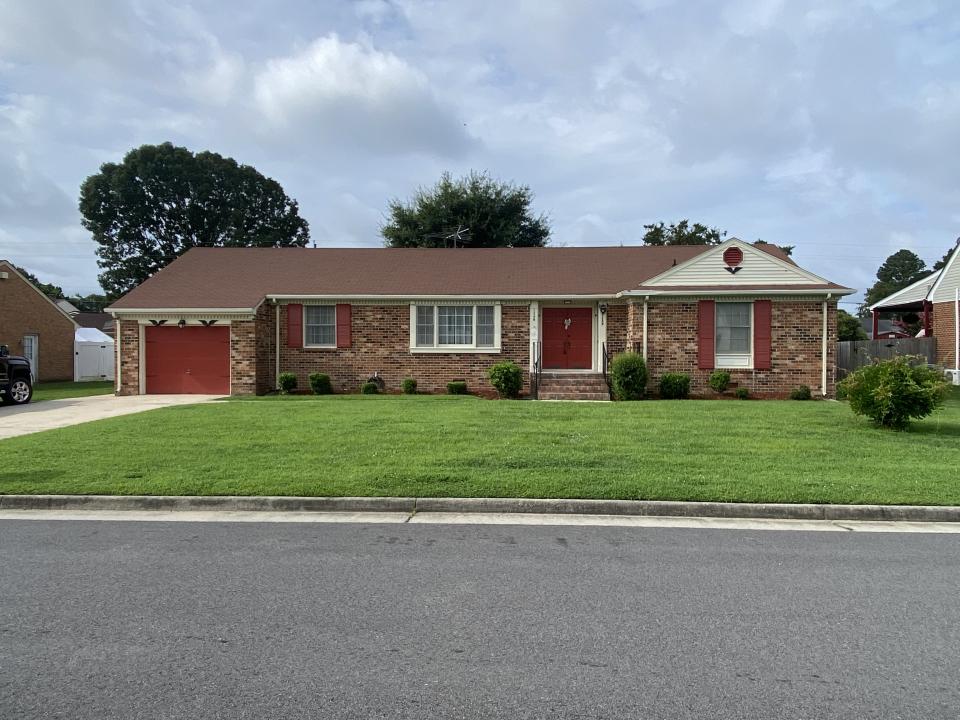 1249 Riveroaks Dr, Colonial Heights, 維吉尼亞州 23834, 美國