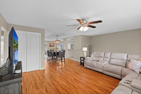 9130 34th Way N., Pinellas Park, Floride 33782, États-Unis