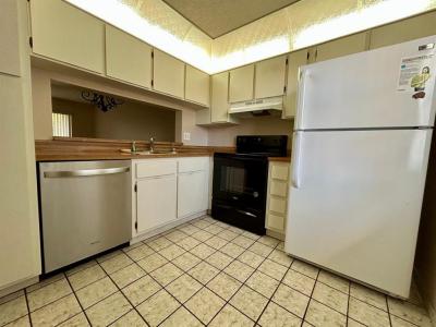 3738 N University Drive #H-2, Coral Springs, Floryda 33065, USA
