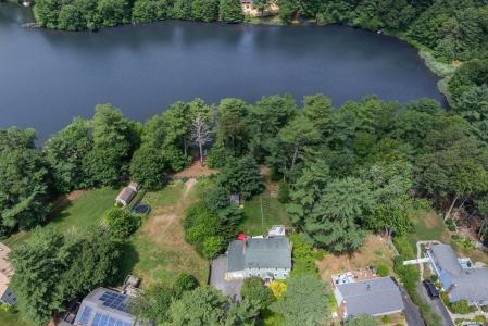 1 Pine Needle Lane, Plymouth, Massachusetts 02360, USA
