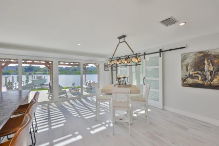 101 Poinciana Ln, Largo, Florida 33770, USA