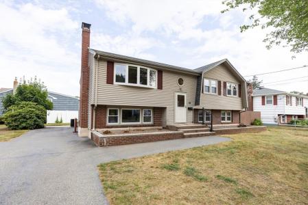 72 Rogers Dr., Stoughton, Massachusetts 02072, USA