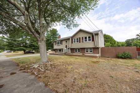 72 Rogers Dr., Stoughton, 麻薩諸塞州 02072, 美國