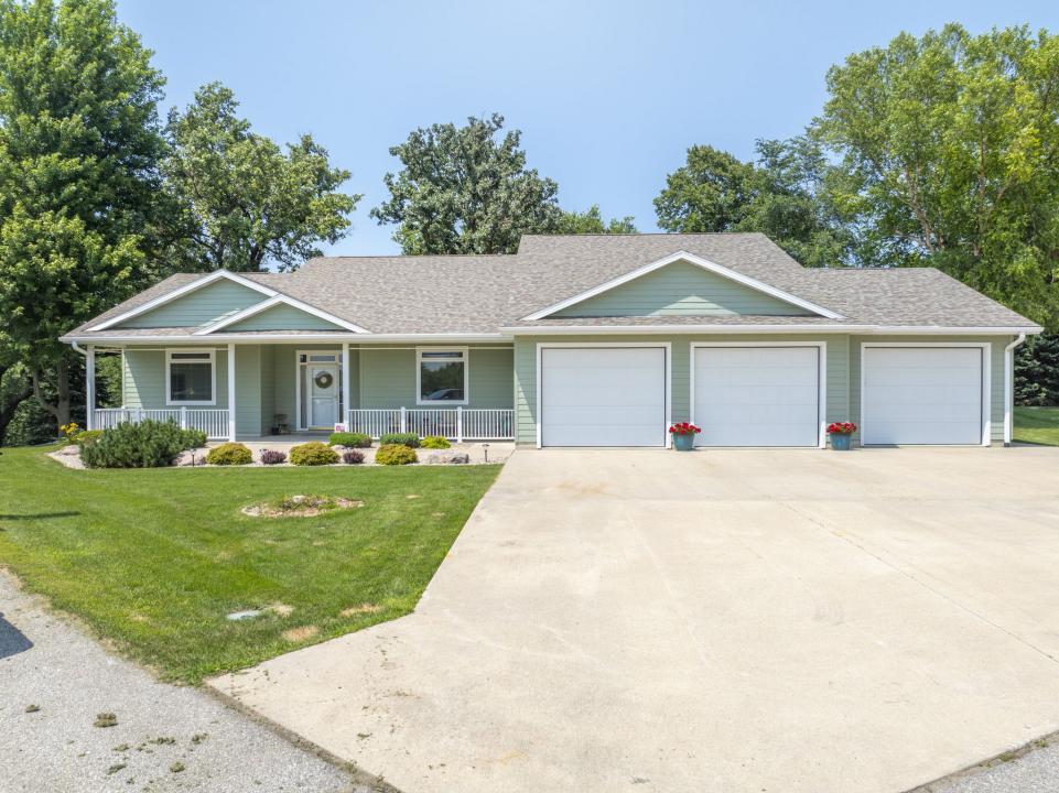 206 Brickyard Ct., Sheffield, Iowa 50475, États-Unis