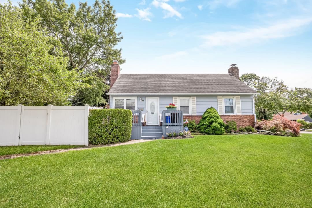 84 Parkdale Drive, North Babylon, 뉴욕 11703, 미국