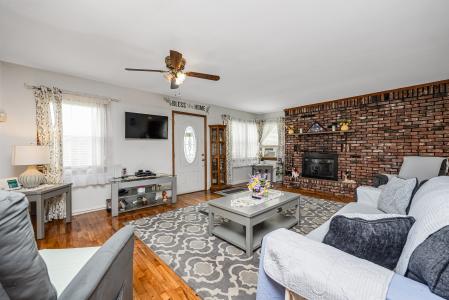 84 Parkdale Drive, North Babylon, 뉴욕 11703, 미국