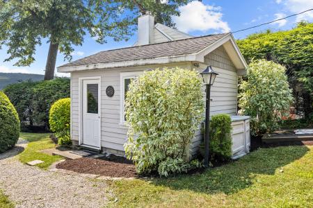 10261 Glen Grove Point, Urbana, New York 14840