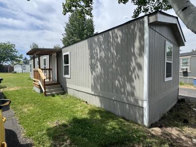 526 NW 17th Street, Redmond, Oregon 97756, États-Unis