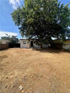 713 E 104th st, Los Angeles, California 90002, USA
