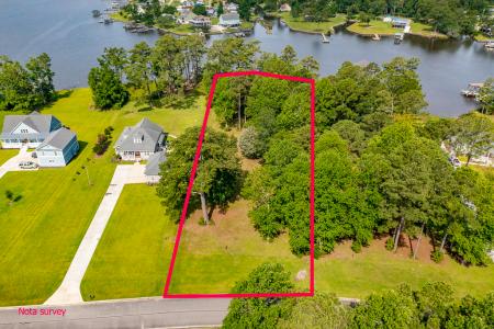 376 Southern Plantation Drive S, Oriental, North Carolina 28571