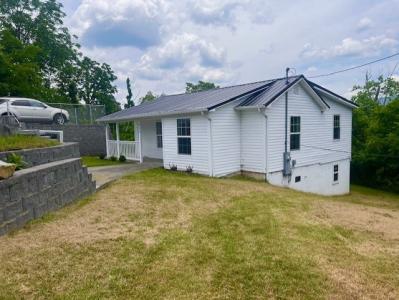 225 BARNETT DRIVE, Tazewell, Virginia 24651, HOA KỲ
