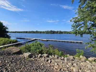 112-115 N Shore Dr, Fountain City, Wisconsin 54629, Stati Uniti