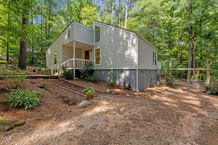 111 Stones Throw, Chapel Hill, Kuzey Karolina 27516, Amerika Birleşik Devletleri