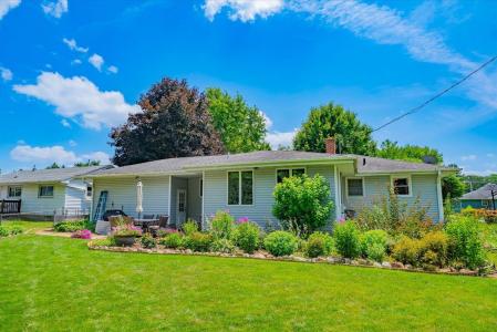708 Columbia Avenue, Deforest, Wisconsin 53532, USA