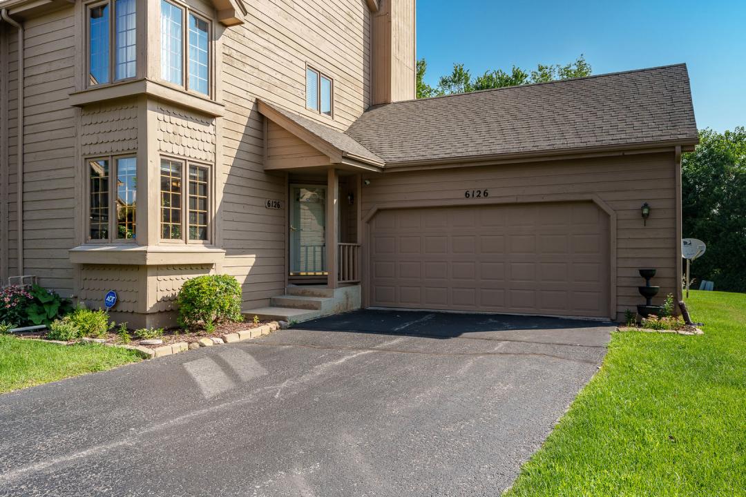 6126 Garrett Lane , NONE, Rockford, Illinois 61107, Estados Unidos