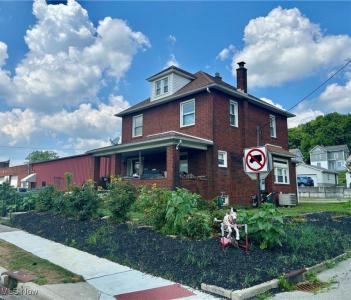 342 E Liberty Street, Lowellville, Ohio 44436