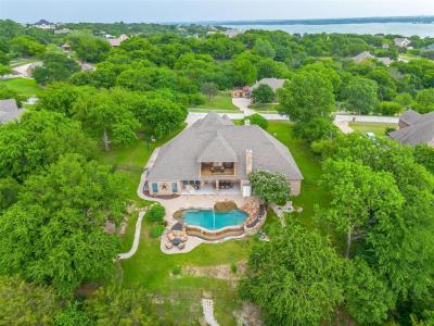 8456 Drop Tine Drive, Fort Worth, Texas 76126, États-Unis