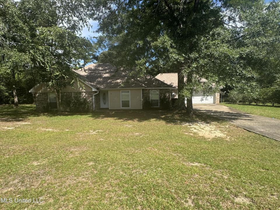 35 Cedar Wood Drive, Perkinston, Mississippi 39573, HOA KỲ