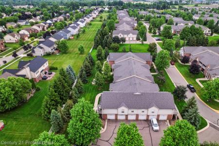 12107 Chesapeake Circle, WalledLake, Michigan 48390, Estados Unidos